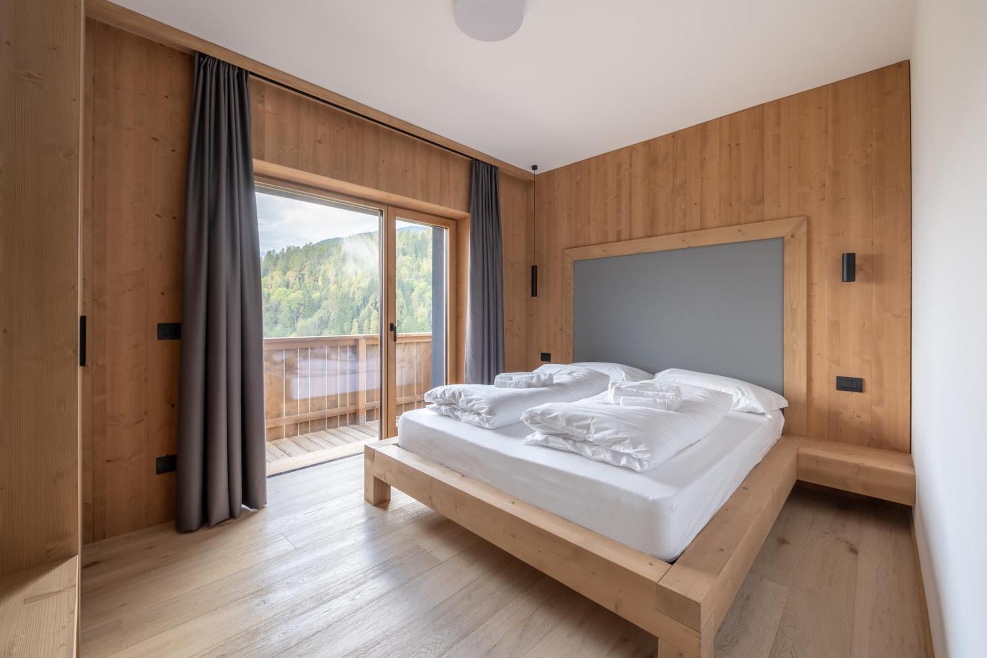 Ama Dolomiti Aparthotel Vigo di Cadore Exteriör bild