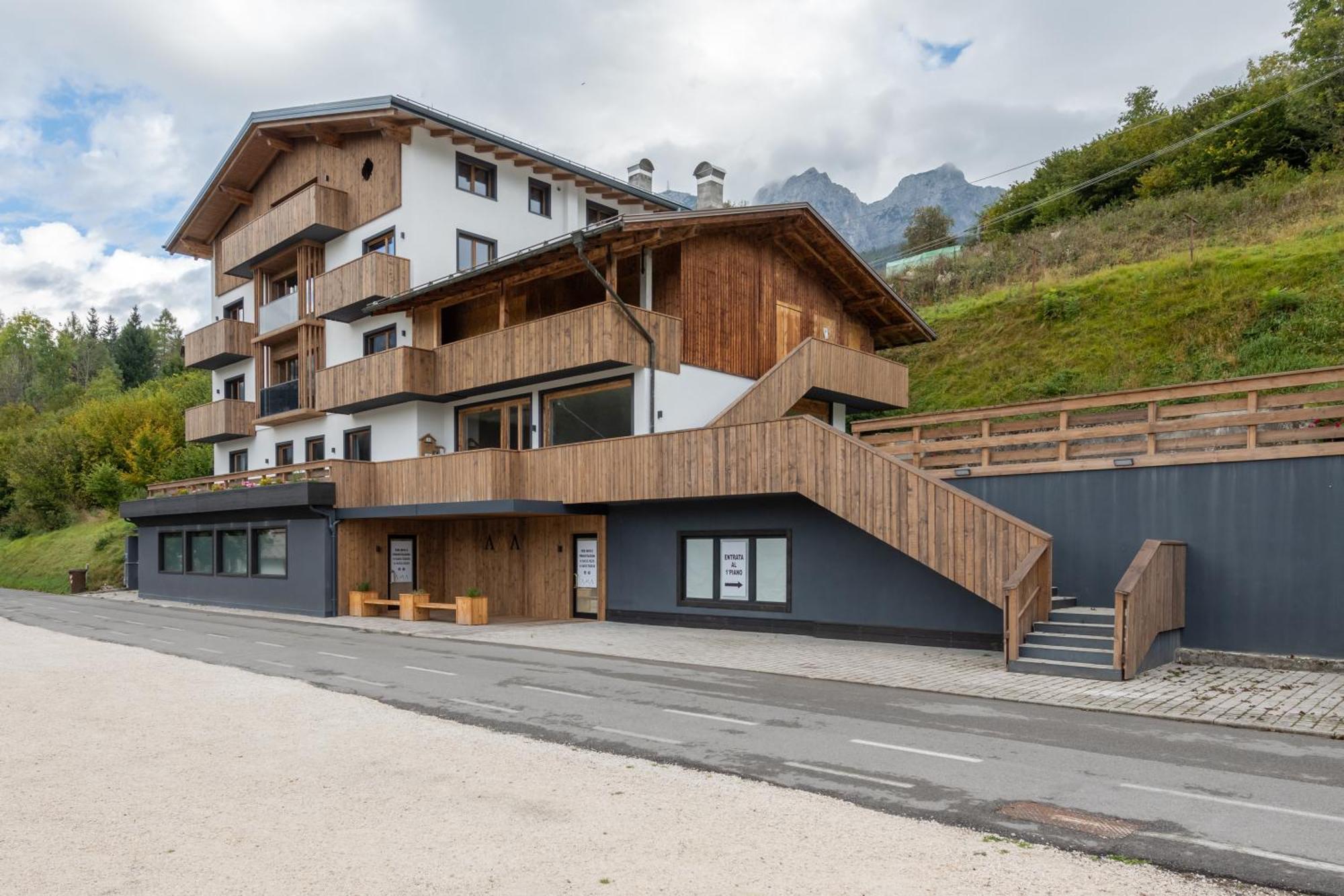 Ama Dolomiti Aparthotel Vigo di Cadore Exteriör bild